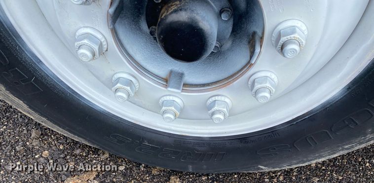 image for item KB9522 2008 International 4300 SBA  crew cab utility / service truck