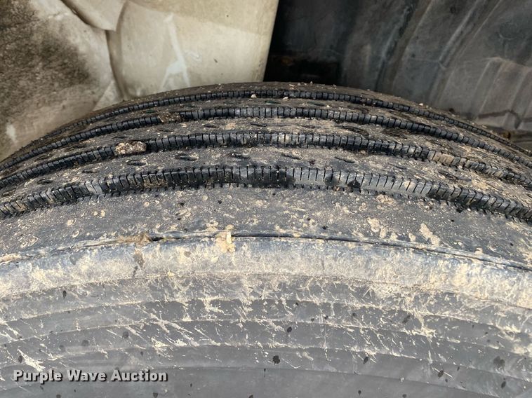 image for item KB9522 2008 International 4300 SBA  crew cab utility / service truck