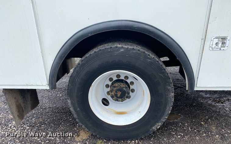 image for item KB9522 2008 International 4300 SBA  crew cab utility / service truck