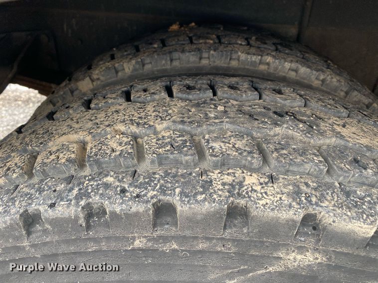 image for item KB9522 2008 International 4300 SBA  crew cab utility / service truck