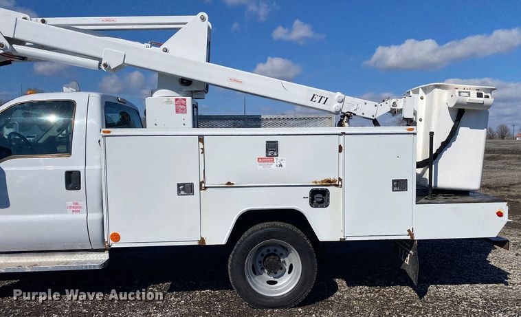 image for item KB9571 2011 Ford F550 Super Duty  bucket truck
