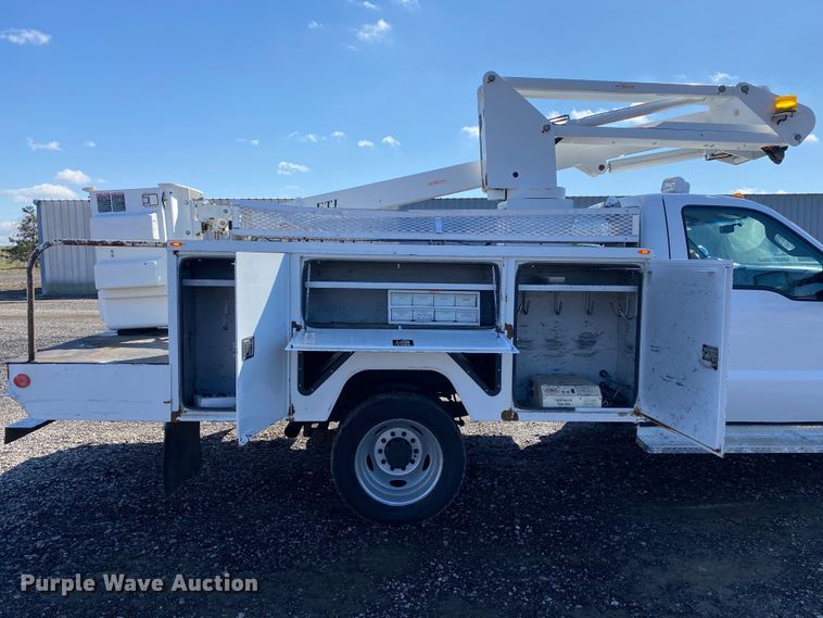 image for item KB9571 2011 Ford F550 Super Duty  bucket truck