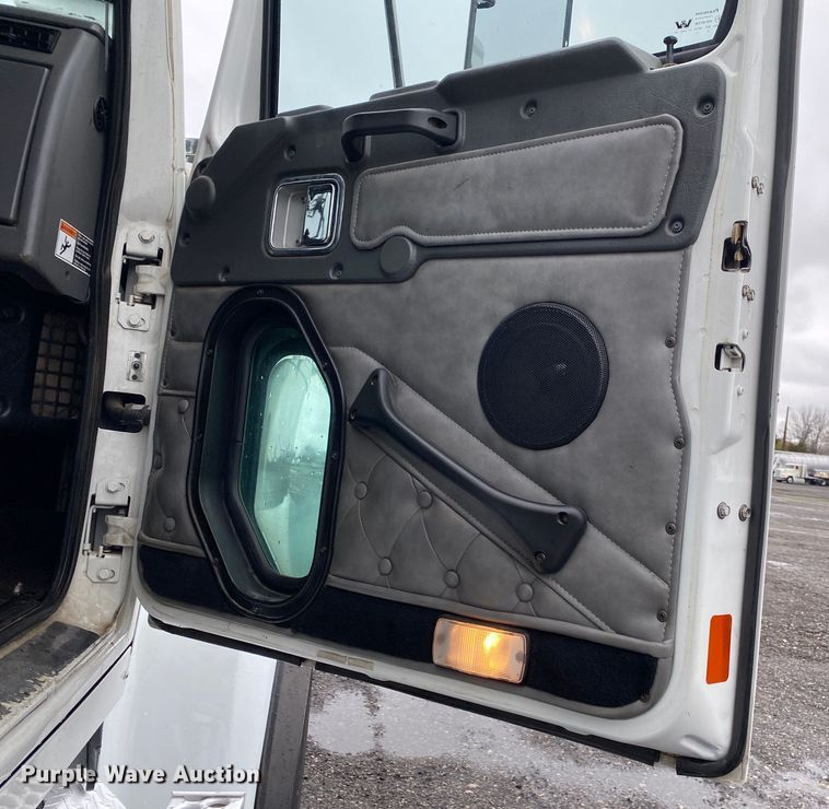 image for item KB9579 2012 Western Star 4900FA  crane truck