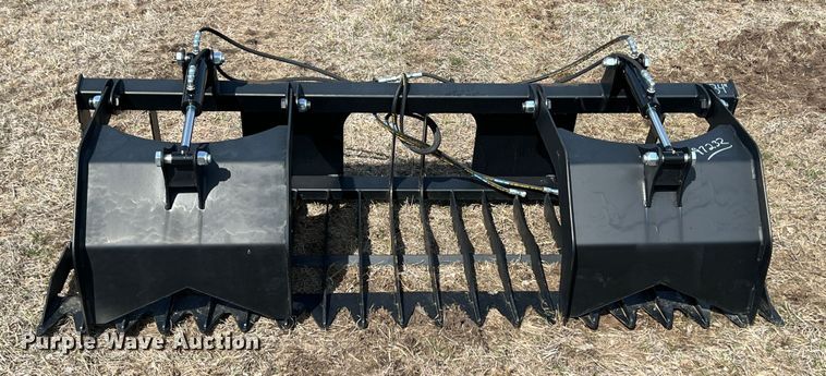 image for item KR9433 Skid steer grapple bucket