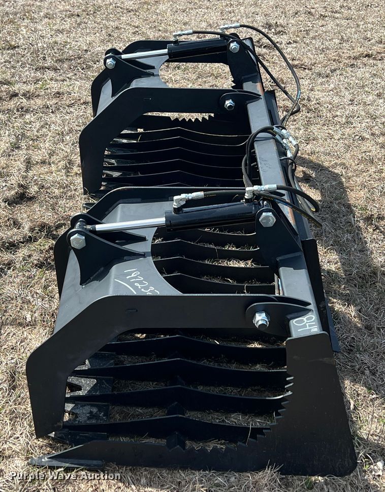 image for item KR9433 Skid steer grapple bucket