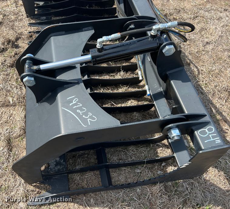 image for item KR9433 Skid steer grapple bucket