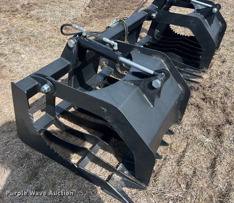 image for item KR9433 Skid steer grapple bucket