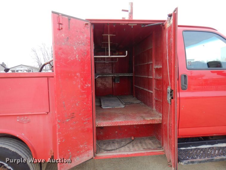 image for item KU9866 2006 Chevrolet C4500  utility / service truck