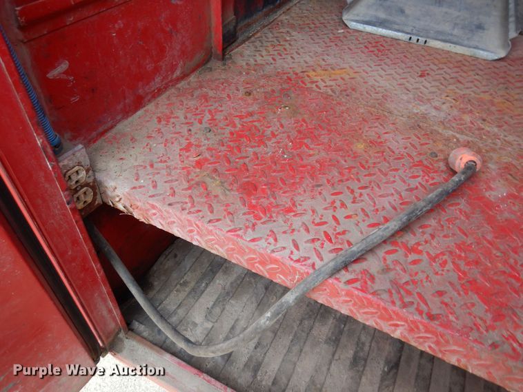 image for item KU9866 2006 Chevrolet C4500  utility / service truck