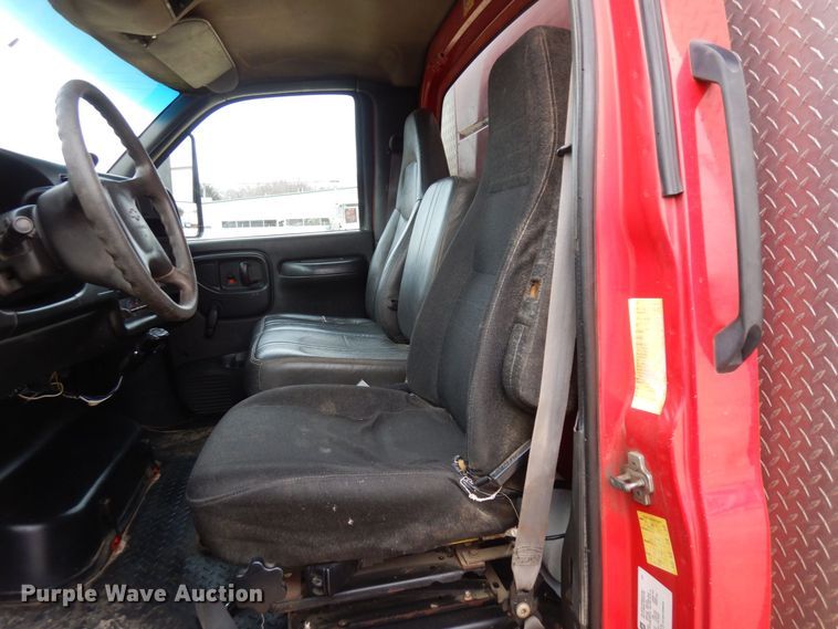 image for item KU9866 2006 Chevrolet C4500  utility / service truck