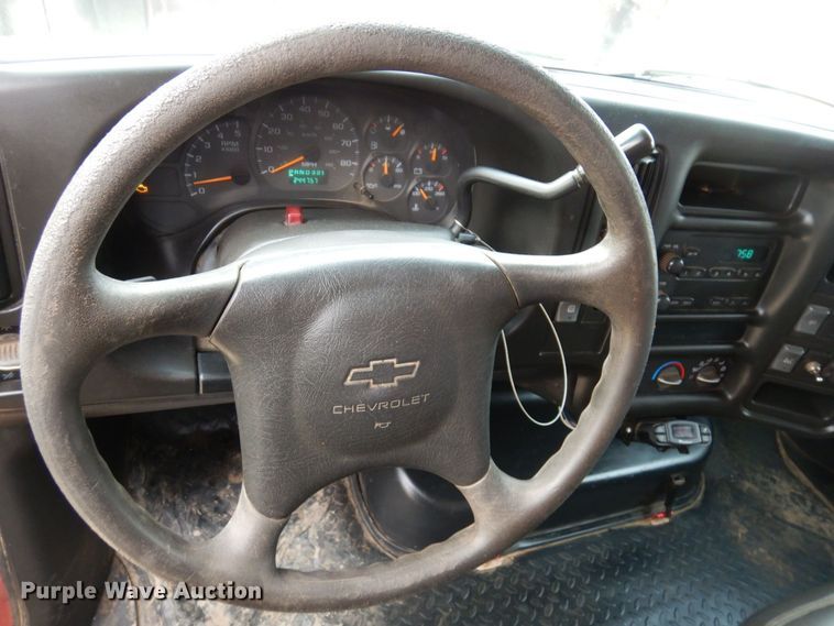 image for item KU9866 2006 Chevrolet C4500  utility / service truck