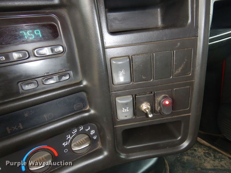 image for item KU9866 2006 Chevrolet C4500  utility / service truck