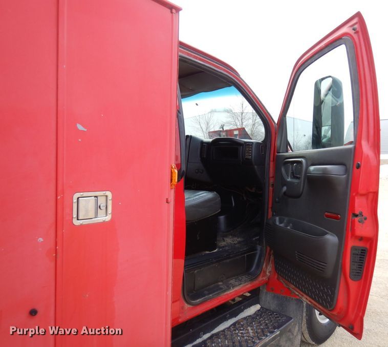 image for item KU9866 2006 Chevrolet C4500  utility / service truck