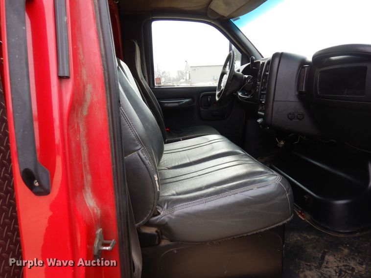 image for item KU9866 2006 Chevrolet C4500  utility / service truck