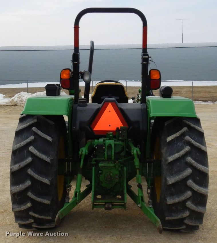 image for item KU9868 2014 John Deere 5065E  MFWD tractor