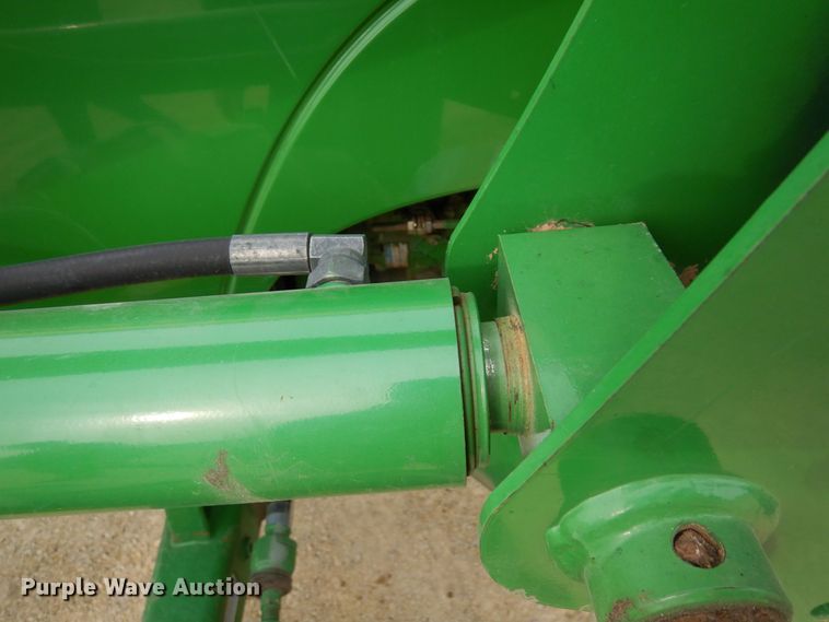 image for item KU9868 2014 John Deere 5065E  MFWD tractor