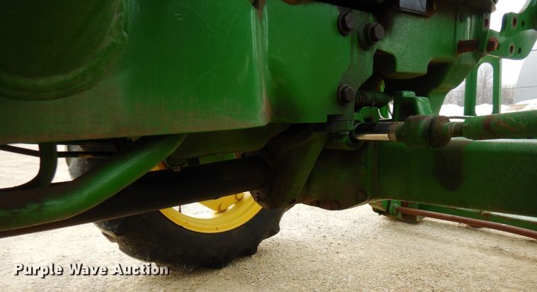 image for item KU9868 2014 John Deere 5065E  MFWD tractor