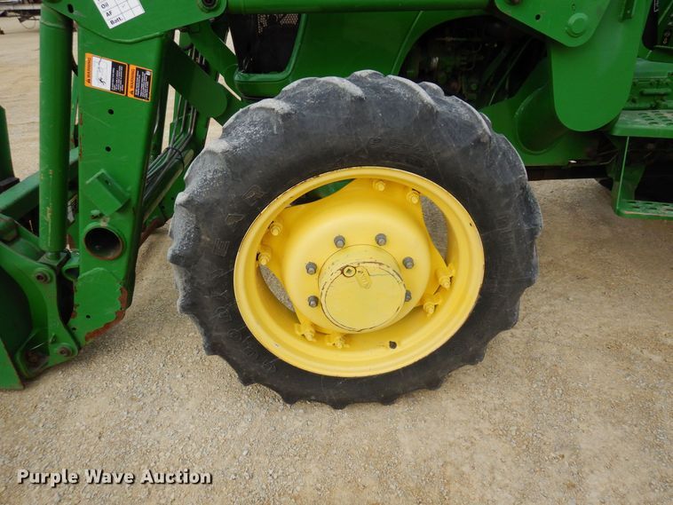 image for item KU9868 2014 John Deere 5065E  MFWD tractor