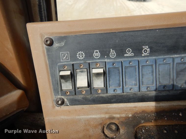 image for item KU9870 1997 Caterpillar 938F  wheel loader