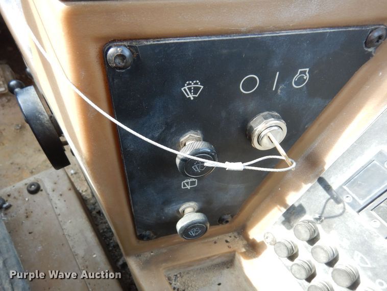 image for item KU9870 1997 Caterpillar 938F  wheel loader