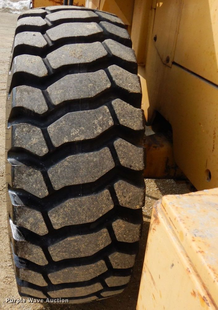 image for item KU9870 1997 Caterpillar 938F  wheel loader