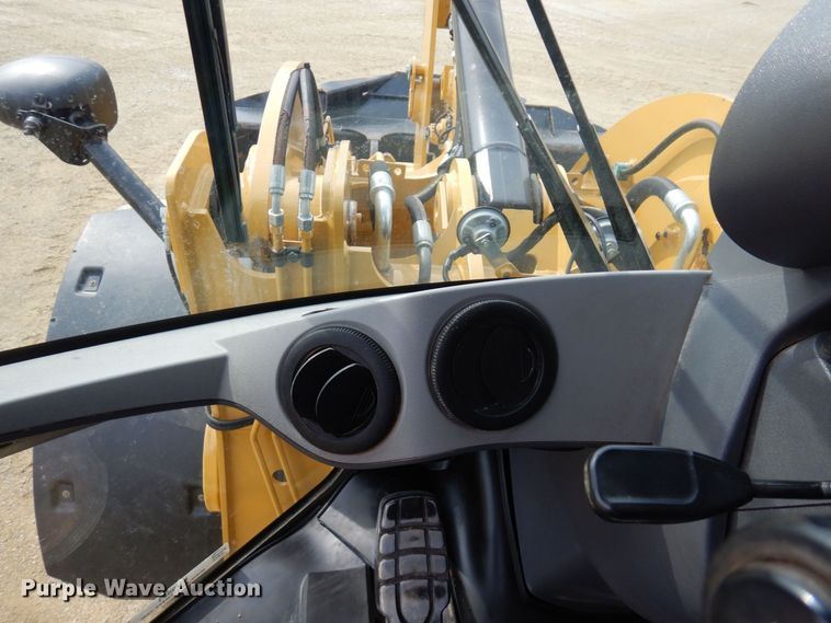 image for item KU9871 2016 Caterpillar 926M  wheel loader