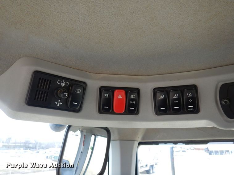 image for item KU9871 2016 Caterpillar 926M  wheel loader