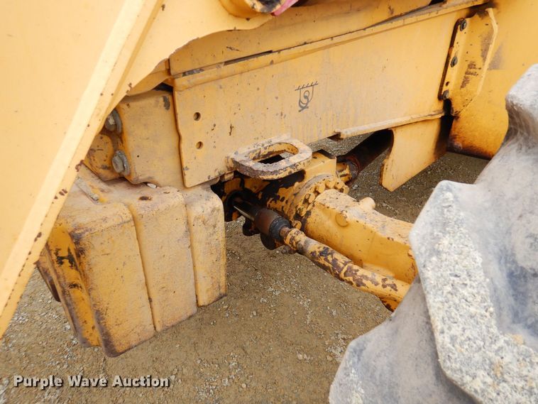 image for item KU9872 2000 John Deere 410E  backhoe