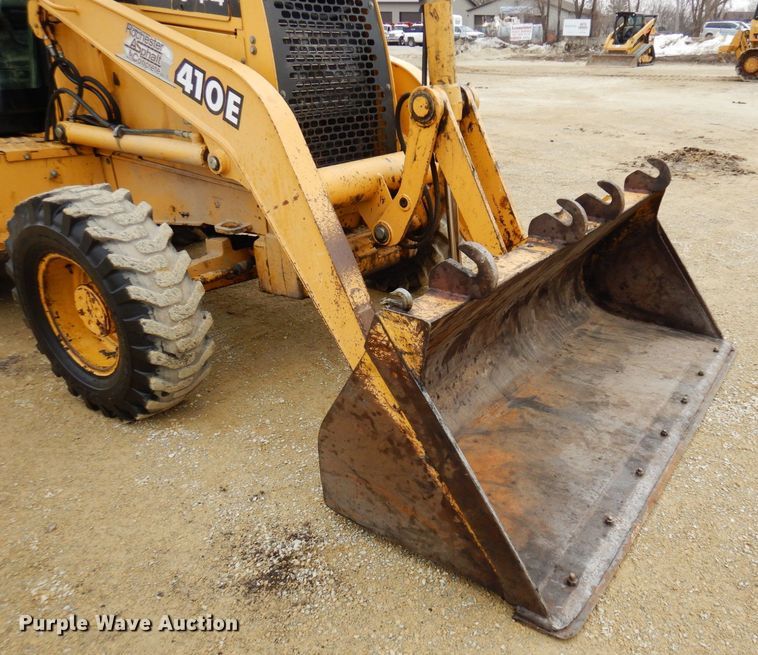 image for item KU9872 2000 John Deere 410E  backhoe
