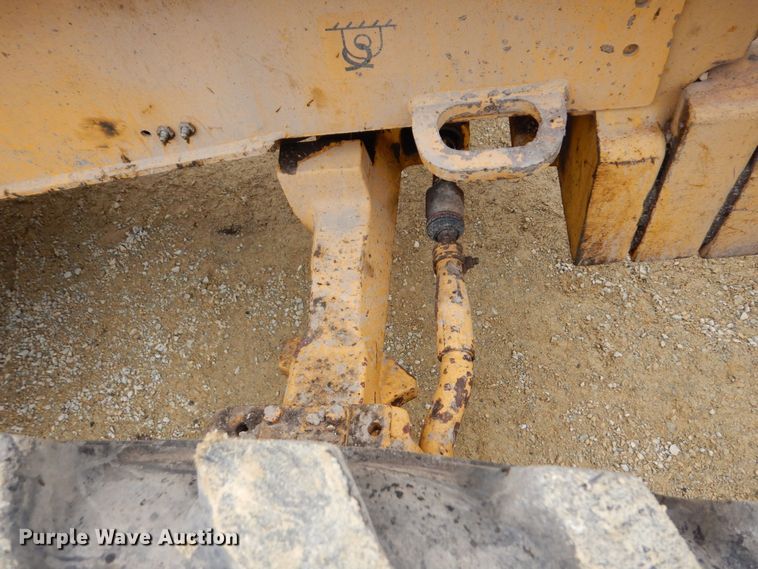 image for item KU9872 2000 John Deere 410E  backhoe