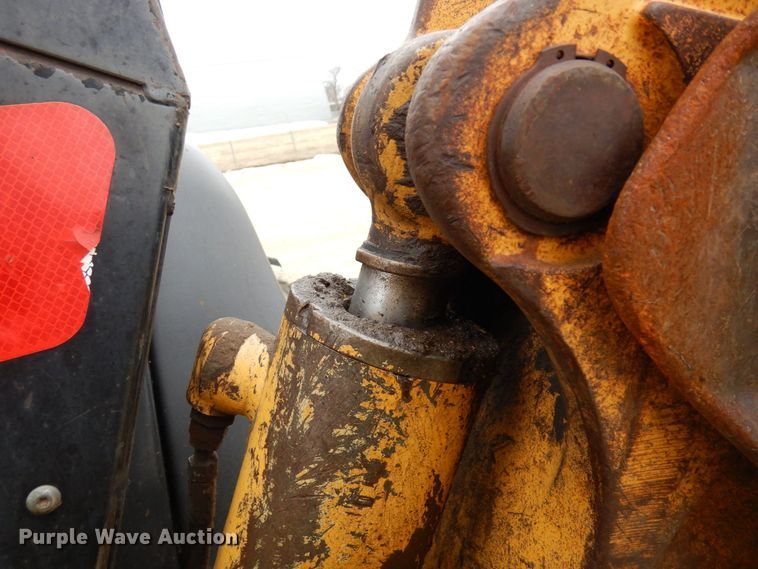 image for item KU9872 2000 John Deere 410E  backhoe