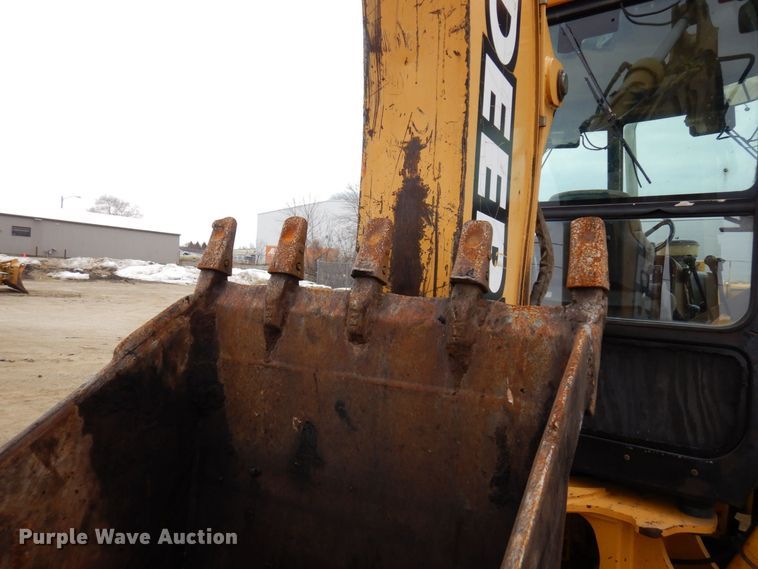 image for item KU9872 2000 John Deere 410E  backhoe