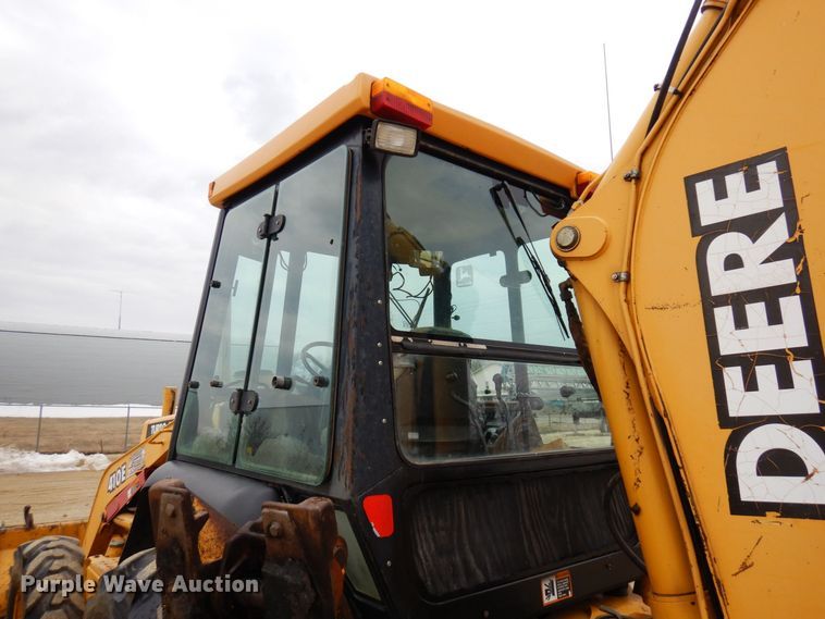 image for item KU9872 2000 John Deere 410E  backhoe