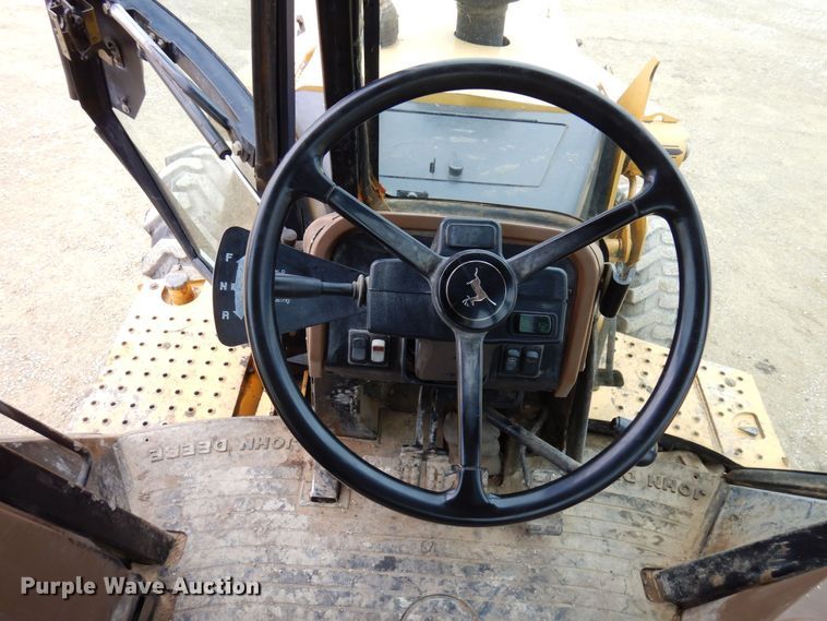 image for item KU9872 2000 John Deere 410E  backhoe