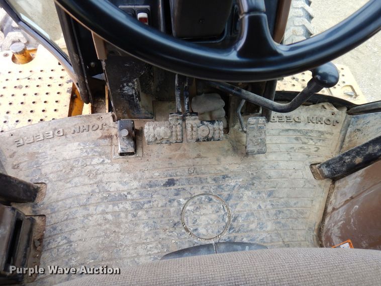 image for item KU9872 2000 John Deere 410E  backhoe