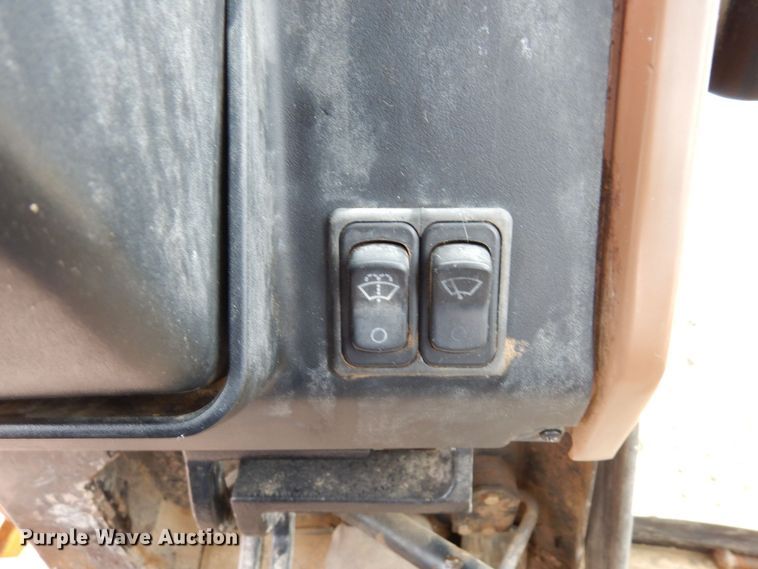 image for item KU9872 2000 John Deere 410E  backhoe