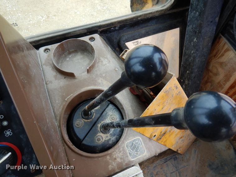 image for item KU9872 2000 John Deere 410E  backhoe