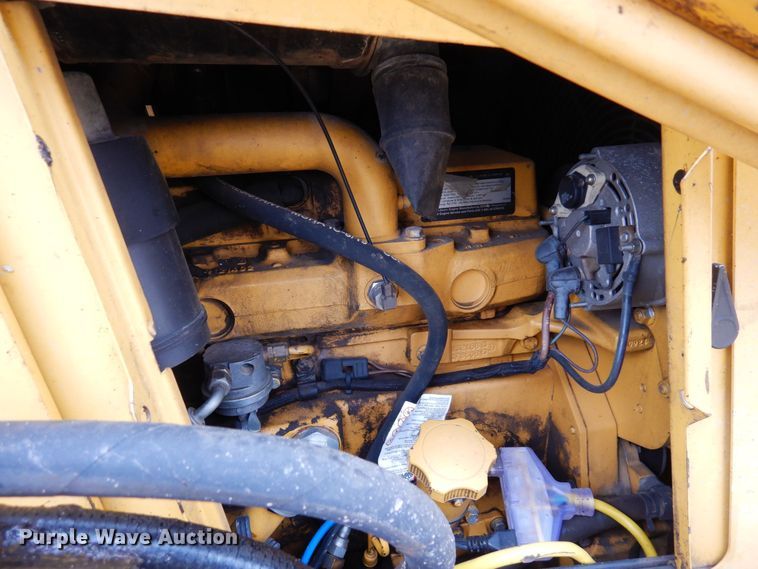 image for item KU9872 2000 John Deere 410E  backhoe