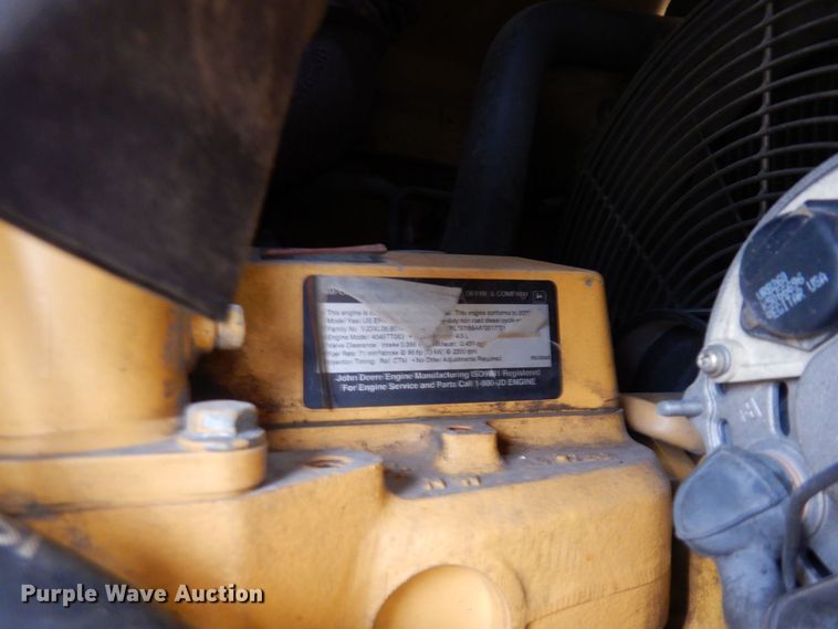 image for item KU9872 2000 John Deere 410E  backhoe