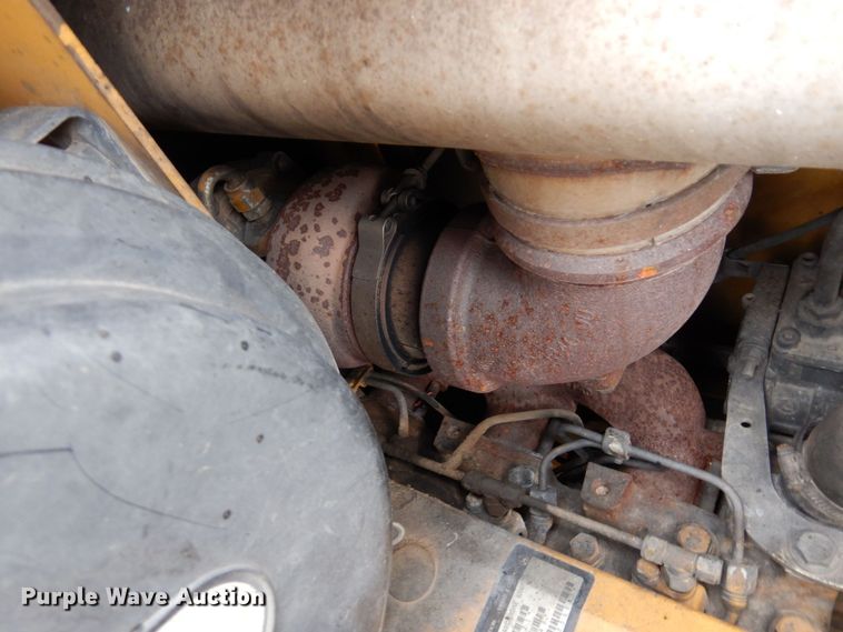 image for item KU9872 2000 John Deere 410E  backhoe