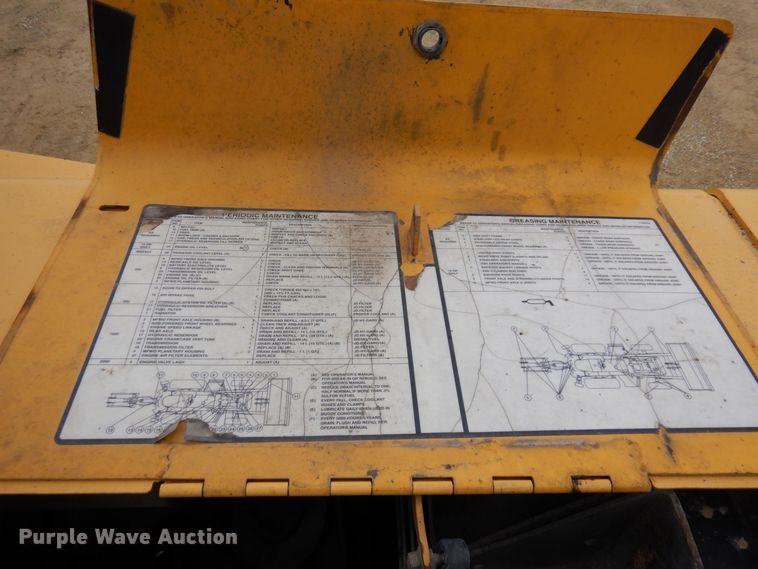 image for item KU9872 2000 John Deere 410E  backhoe