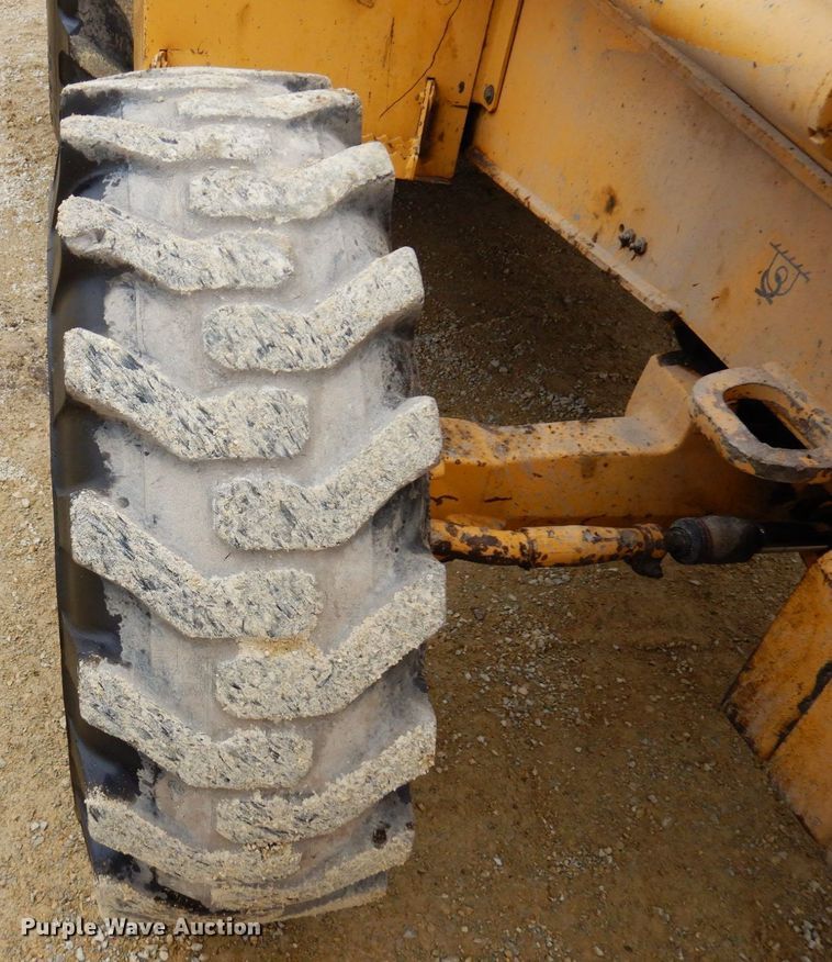 image for item KU9872 2000 John Deere 410E  backhoe