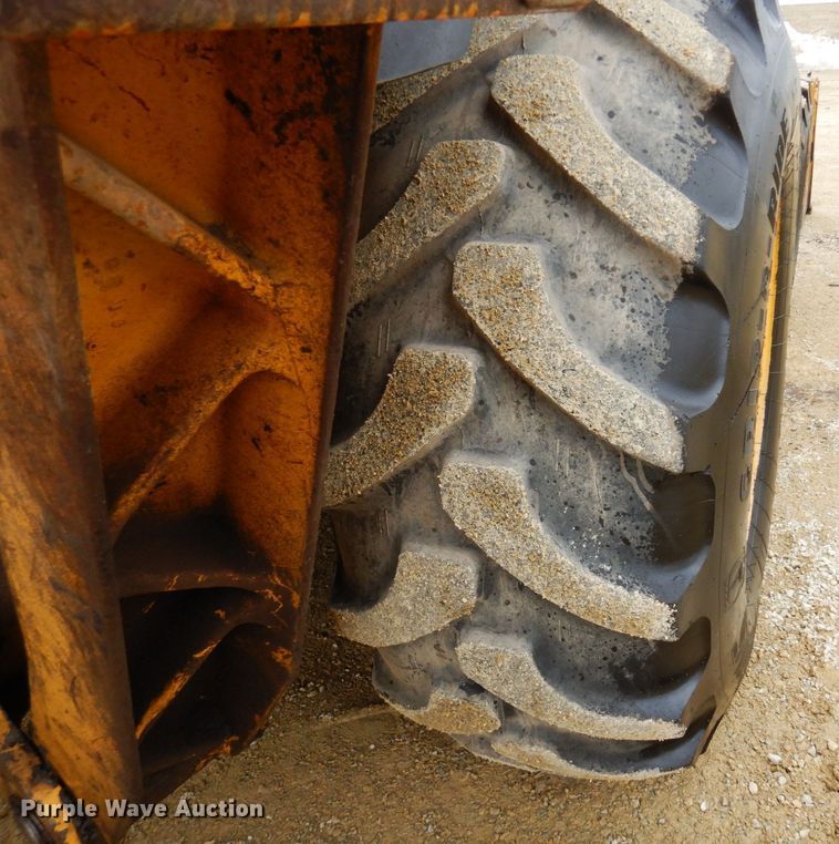 image for item KU9872 2000 John Deere 410E  backhoe