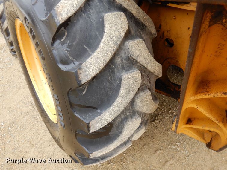 image for item KU9872 2000 John Deere 410E  backhoe