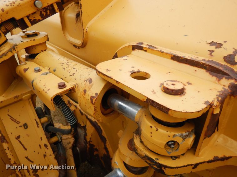 image for item KU9873 2011 Caterpillar D5K LGP  dozer