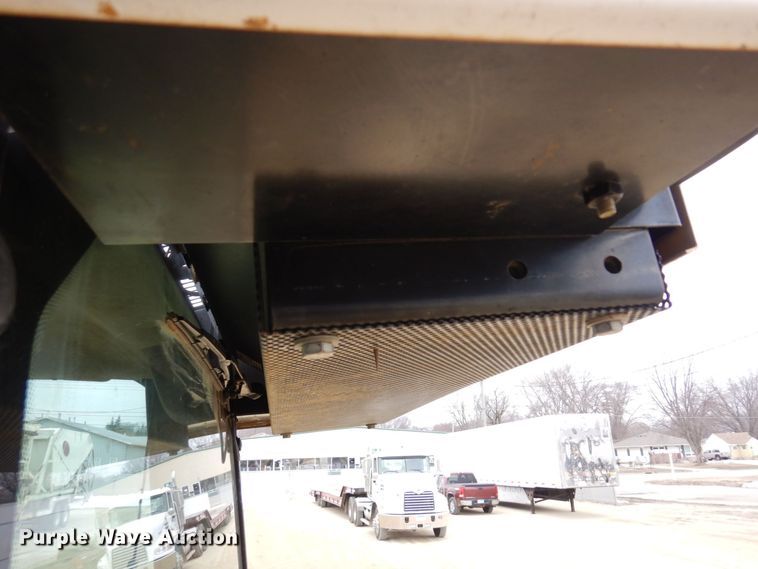 image for item KU9873 2011 Caterpillar D5K LGP  dozer