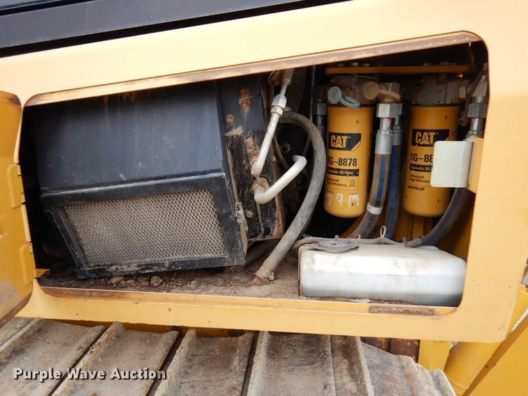 image for item KU9873 2011 Caterpillar D5K LGP  dozer