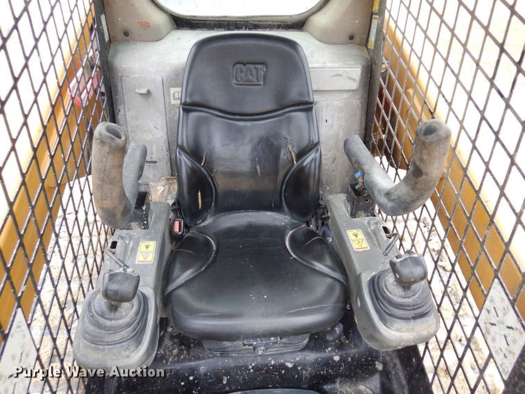 image for item KU9875 2015 Caterpillar 289D  tracked skid steer loader