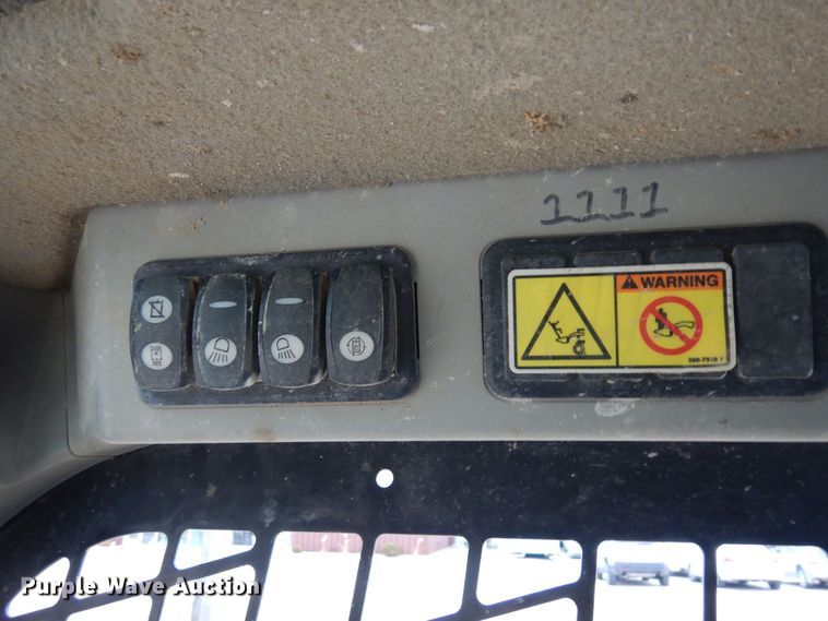 image for item KU9875 2015 Caterpillar 289D  tracked skid steer loader