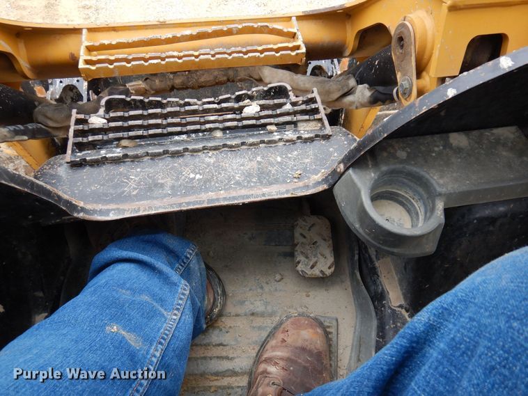 image for item KU9876 2017 Caterpillar 289D  tracked skid steer loader